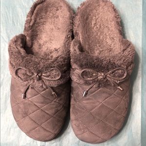 Vionic orthotic slippers faux-shearling 9